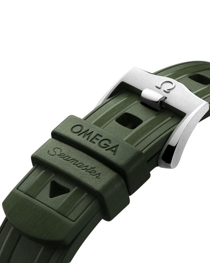 OMEGA Diver 300M CoAxial Master Chronometer 42  mm